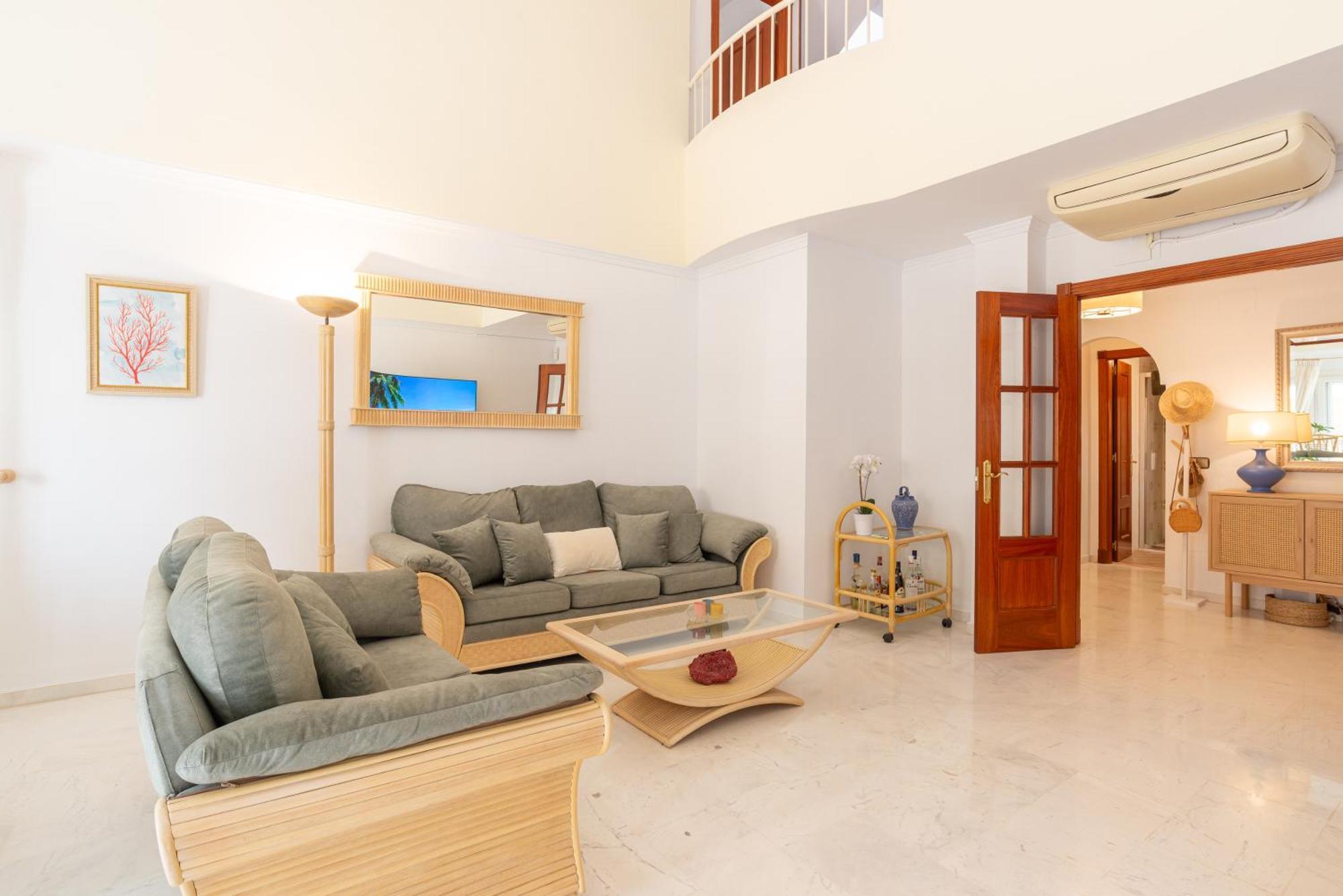 Villa Valentina - Renovated On Los Alamos Beach Torremolinos Eksteriør bilde