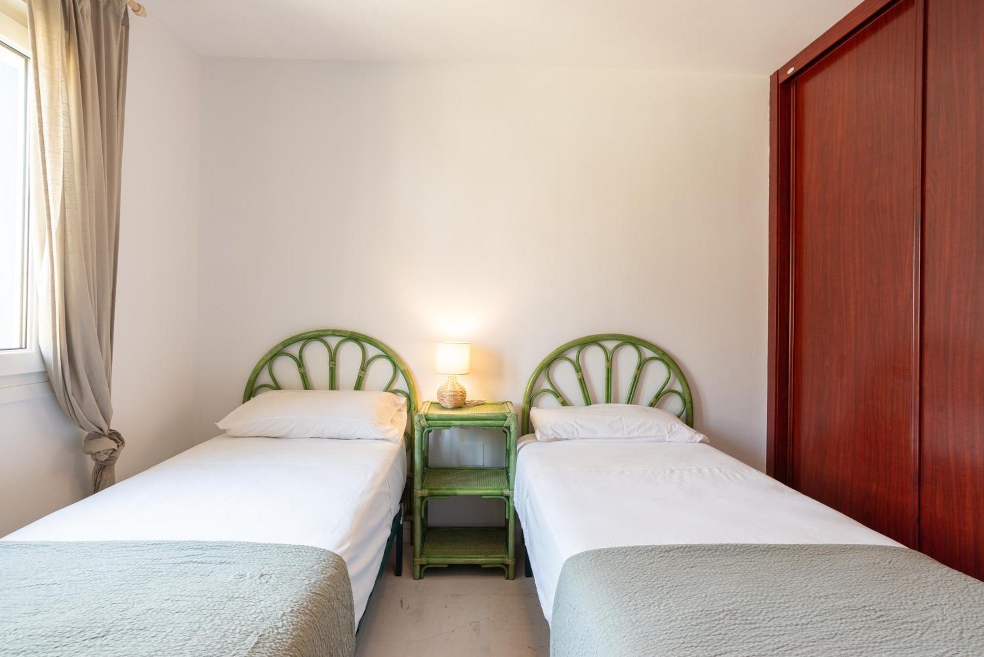 Villa Valentina - Renovated On Los Alamos Beach Torremolinos Eksteriør bilde
