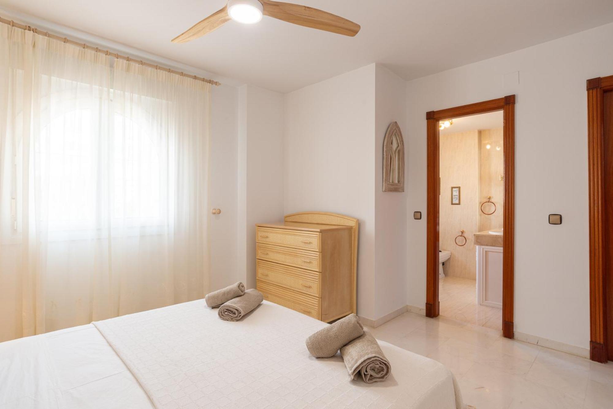 Villa Valentina - Renovated On Los Alamos Beach Torremolinos Eksteriør bilde