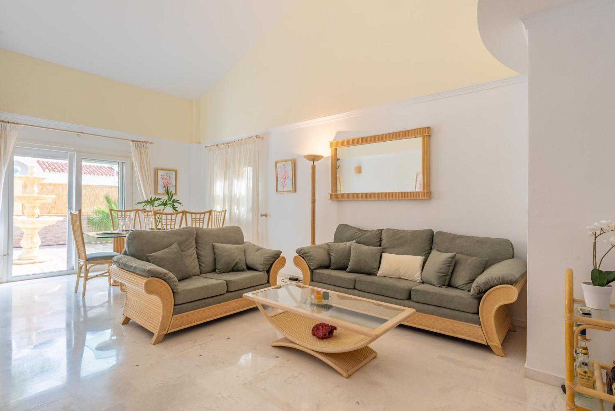 Villa Valentina - Renovated On Los Alamos Beach Torremolinos Eksteriør bilde